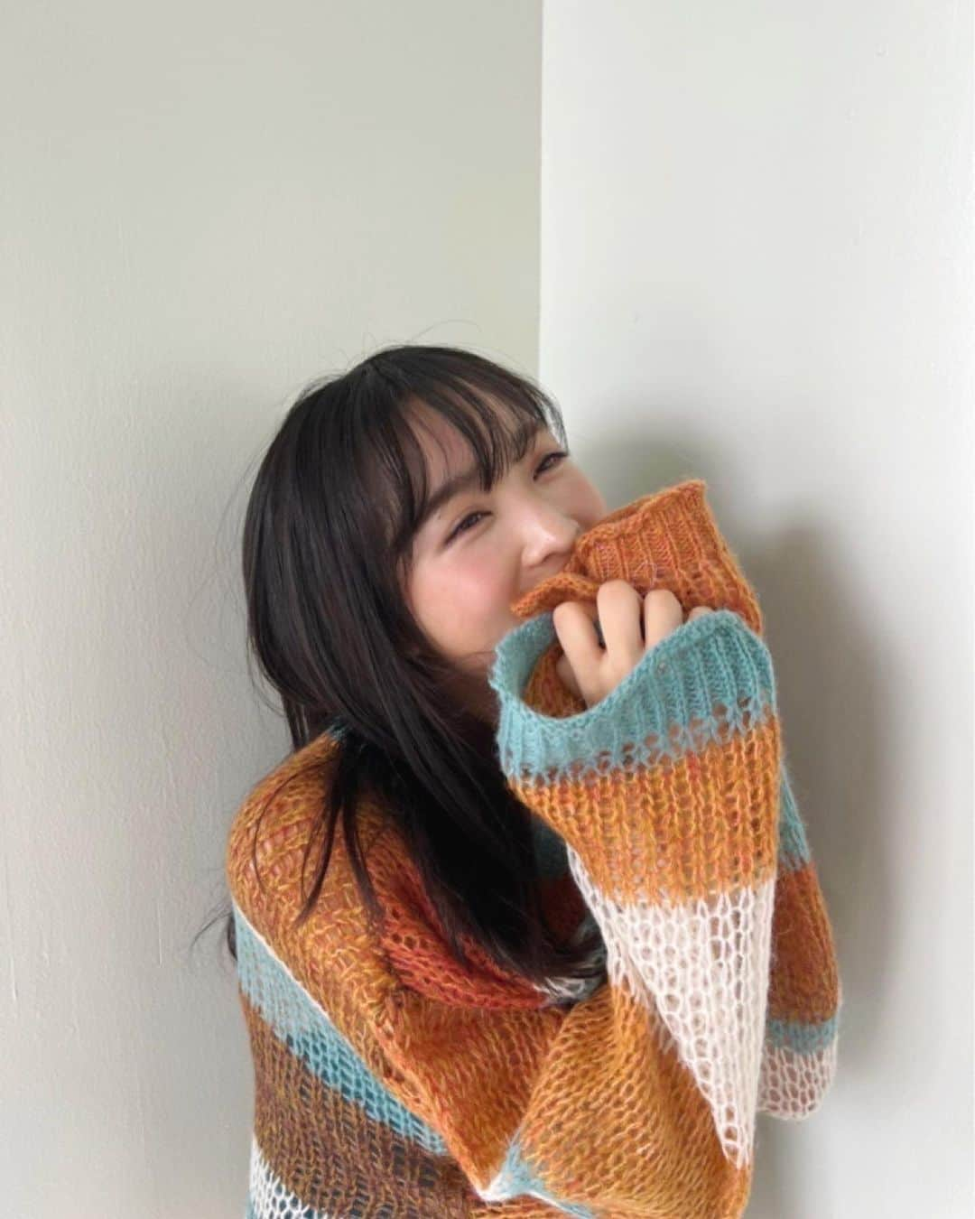 小栗有以さんのインスタグラム写真 - (小栗有以Instagram)「🐏🧶  #少年マガジン #1月号 #発売中」12月9日 20時47分 - yuioguri_1226