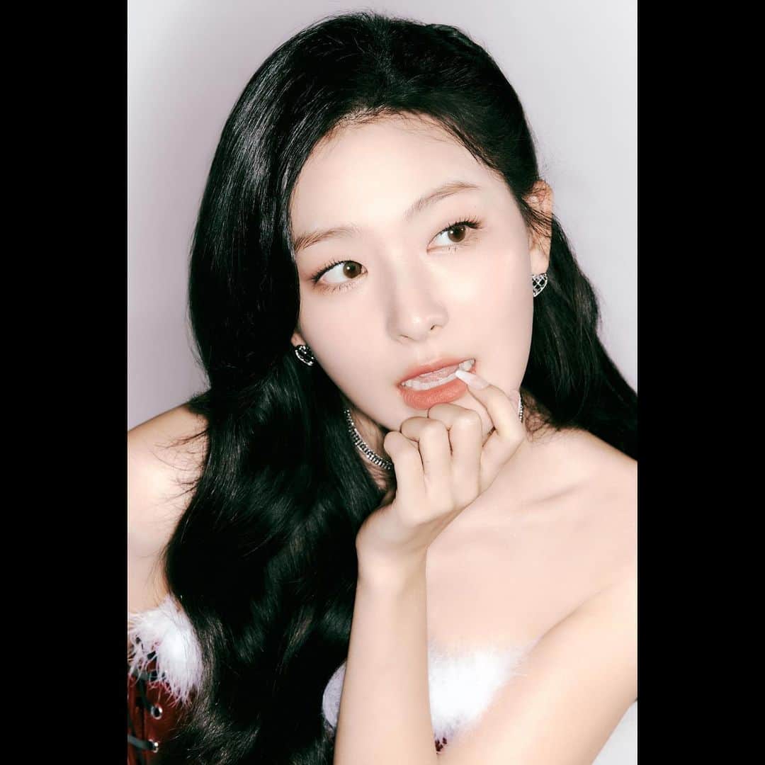 aespaさんのインスタグラム写真 - (aespaInstagram)「2022 Winter SMTOWN : SMCU PALACE  Red Velvet, aespa - ‘Beautiful Christmas’  ➫ 2022.12.14 6PM (KST)  #SMTOWN2023 #SMCU_PALACE  #2022_WINTER_SMTOWN  #SMTOWN #SMTOWN_LIVE #SMCU #BeautifulChristmas #RedVelvet #aespa #SEULGI  @hi_sseulgi   smtown.lnk.to/SMCU_PALACE」12月10日 0時03分 - aespa_official