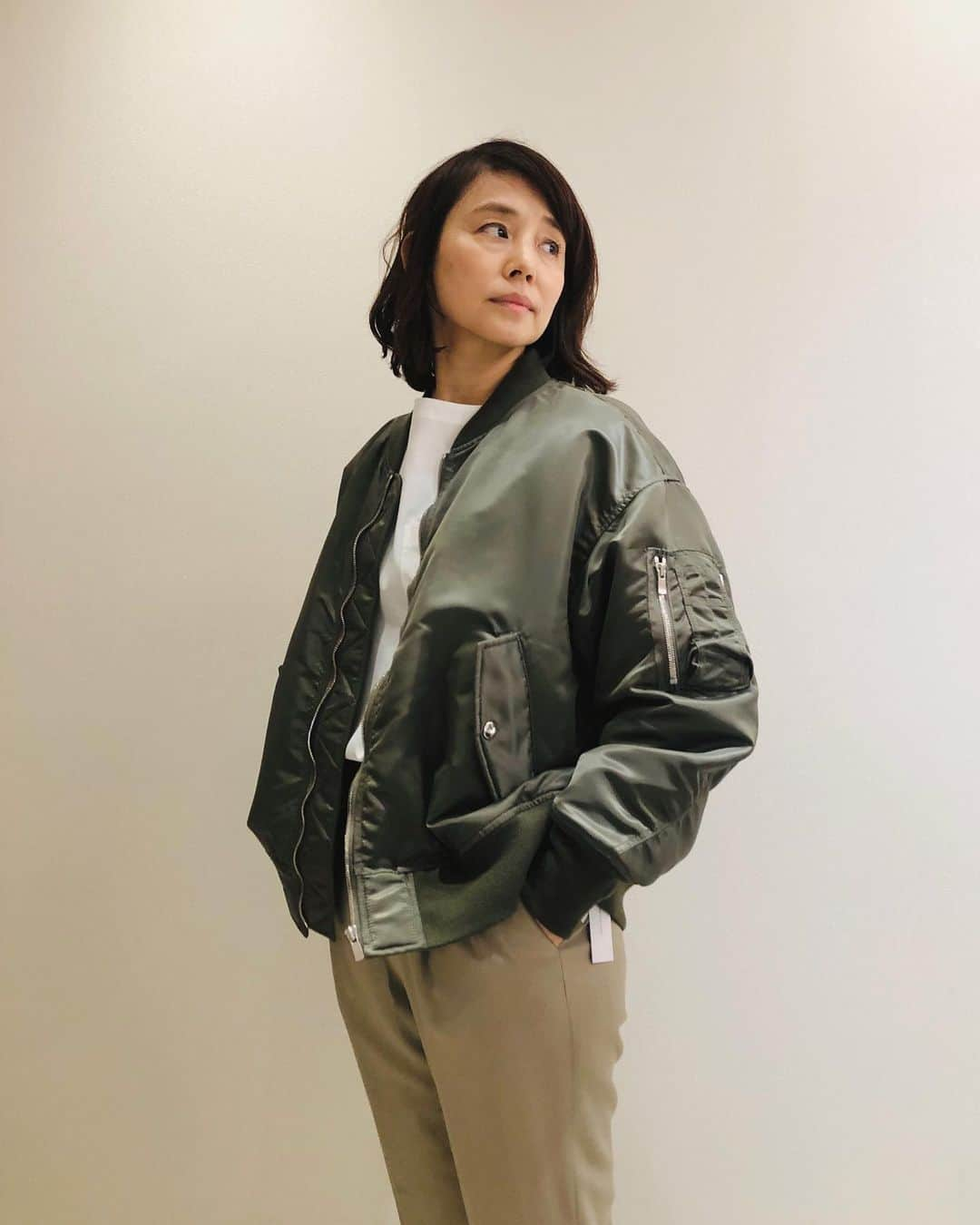 石田ゆり子さんのインスタグラム写真 - (石田ゆり子Instagram)「服を着ることについて、 たびたび思いを馳せます。 仕立てが良くて、体を入れると不思議なくらい馴染む。 知性と洗練と，感じの良さ。 コルピエロ、と言う名前の 美しい服たち。　 新宿伊勢丹4階にて 12/13までpop up shopが オープンしてます。 #colpierrot」12月10日 20時10分 - yuriyuri1003