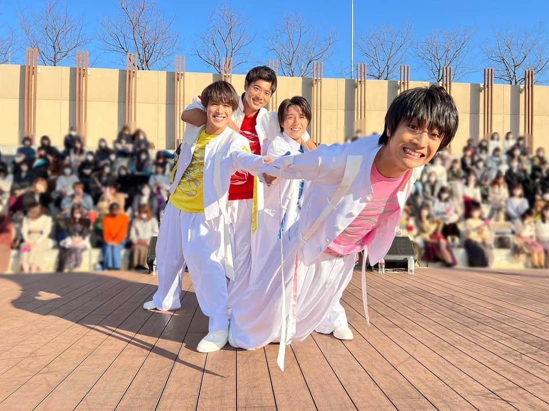 BOYS AND MENさんのインスタグラム写真 - (BOYS AND MENInstagram)「西宮ガーデンズ 🔥🔥🔥  追加お写真📸  1部1発目ソングから楽しんでいただけたのではないでしょうか…！！！笑  1部2部3部とありがとうございました‼️ 発売日が近くなってきました…！！！  これからも気を抜かず活動していきますので応援の程よろしくお願いします😎❤️‍🔥❤️‍🔥  明日はアスナル金山にて野外リリースイベントありますのでっ！ お時間ある方は寒さ対策忘れずにお気をつけてお越しください🙇‍♀️  #ボイメン  #リリースイベント  #超fine !!! #西宮ガーデンズ  #アスナル金山」12月10日 23時37分 - boysandmen_official