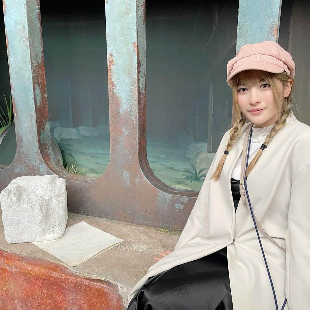 上矢えり奈さんのインスタグラム写真 - (上矢えり奈Instagram)「＊-＊-＊-＊-＊-＊-＊-＊. . ジブリの大倉庫 『床下の家と小人の庭』 借りぐらしのアリエッティに なった気持ちで散策🚶‍♂️  葉にしたたる雫がリアルだったり、 小人になって瓶に入ったり、 あの角砂糖と置き手紙もあったり！！  リアルなアリエッティのおうちもあって、 画面で見てた世界だ〜！って 感動した🥺🥺 . erina. . ＊-＊-＊-＊-＊-＊-＊-＊. . #ジブリパーク　#愛地球博記念公園　#ジブリの大倉庫　#床下の家　#小人の庭　#借りぐらしのアリエッティ　#上矢えり奈」12月11日 15時14分 - k.erinyann