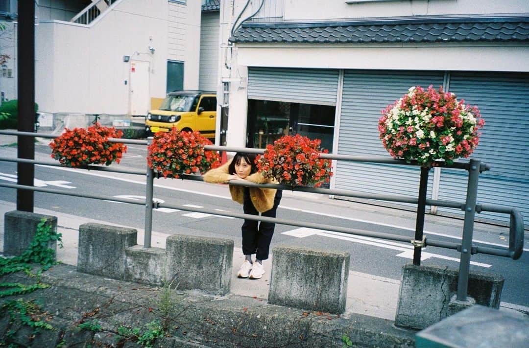 大友花恋さんのインスタグラム写真 - (大友花恋Instagram)「#松バスツアー 最後の写真は、オフを切り取る松バスツアーのさらなるオフショット😂  そして、今夜は今日好き。 ベトナムのダナン、行ってみたいなあ。」12月12日 16時43分 - karen_otomo