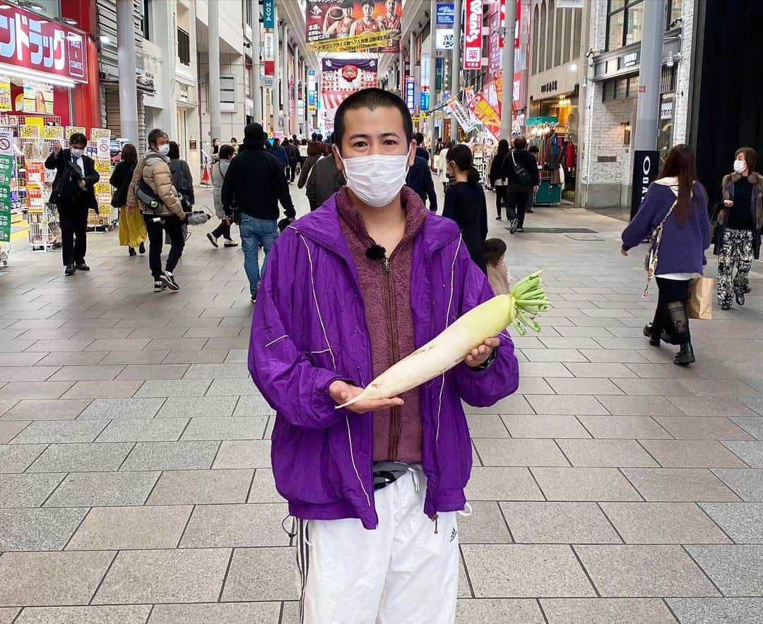 西村真二さんのインスタグラム写真 - (西村真二Instagram)「㊗️ 【いよいよ今夜放送‼️】  コットン冠特番 『全力投球！コットン100%』  という冠特番がきょう深夜0:25から広島ホームテレビで放送されます！ 反響があればレギュラー番組になります！ 広島のみなさん是非ともご覧頂いて感想を「#全力コットン」でお願いします！ よろしくたのんます🙇‍♂️ #全力コットン」12月13日 16時55分 - shinji_nishimura0630