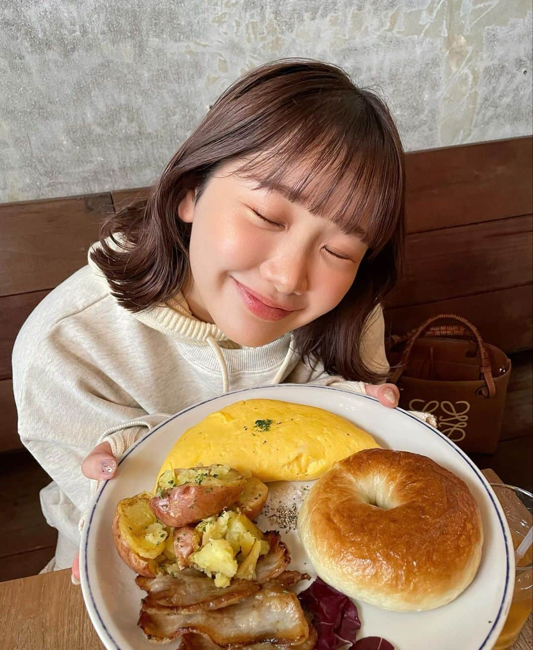 きりまるさんのインスタグラム写真 - (きりまるInstagram)「えみこと（姉） 行ったごはんがおいしかった🥚🍞」12月15日 17時11分 - kirimaruuu