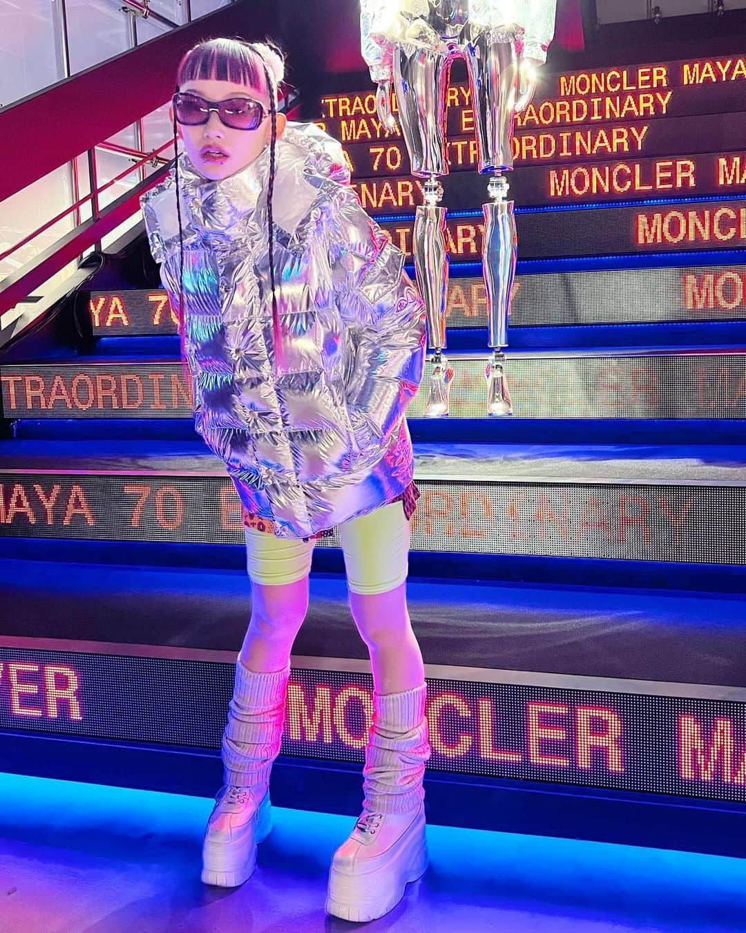 詩羽さんのインスタグラム写真 - (詩羽Instagram)「. 【 @moncler 】MONCLER 70TH ANNIVERSARY EVENT  渋谷 POPUP Storeへ遊びに行きました😸🧡 会場は可愛いし見どころが沢山…！！ ダウン必須な寒さの時期に突入してきたので冬を可愛く楽しみましょう(^з^)-☆  thank you: @soichiro.kobayashi & @dokkavivid  #moncler  #moncler70」12月15日 23時13分 - utaha.89