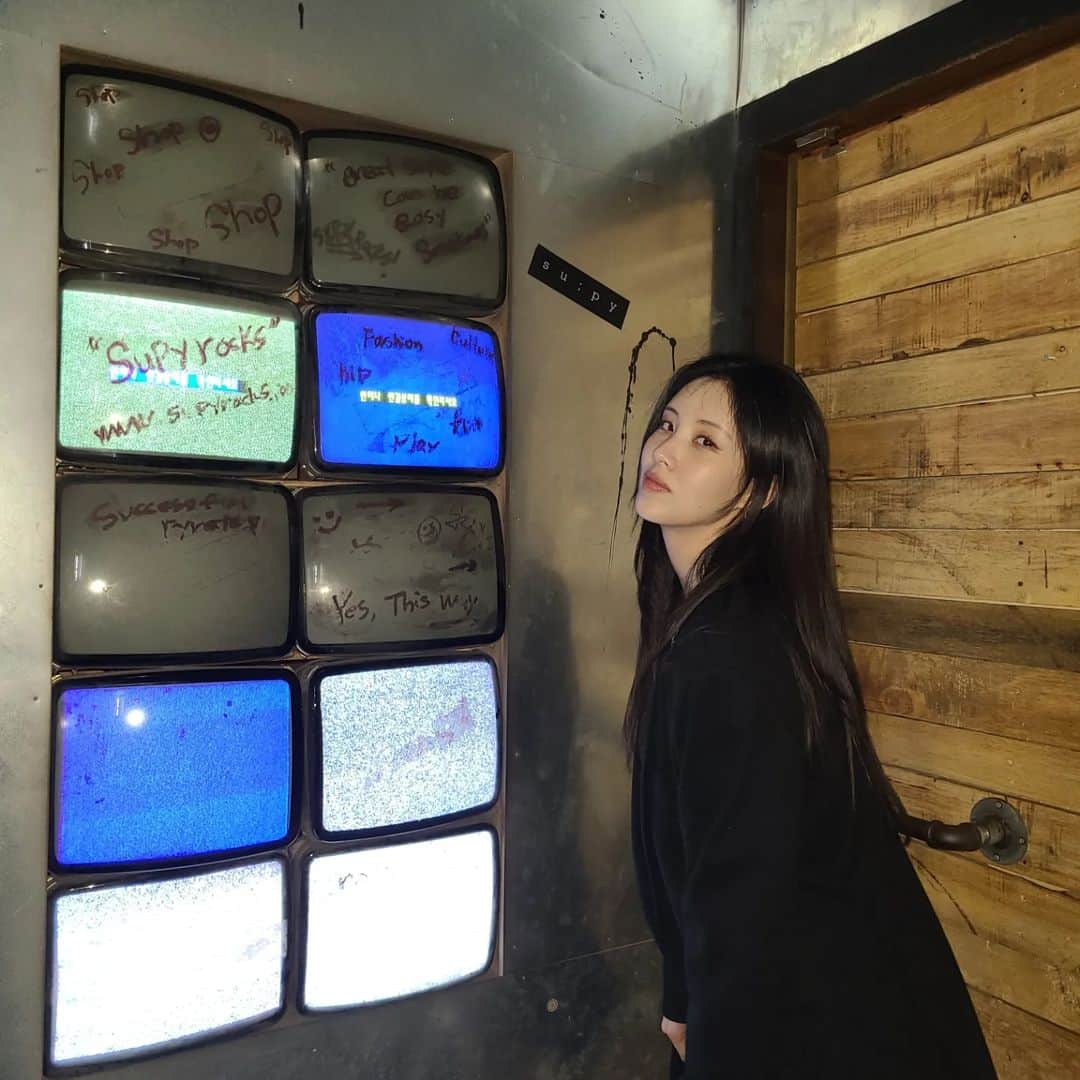 ソヒョンさんのインスタグラム写真 - (ソヒョンInstagram)「👀」12月16日 16時58分 - seojuhyun_s
