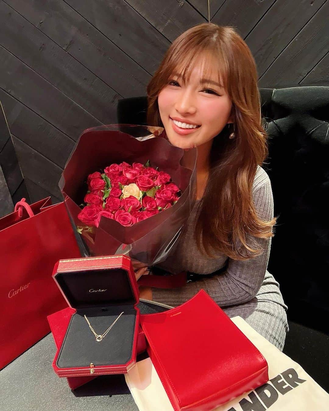  りさぶーさんのインスタグラム写真 - ( りさぶーInstagram)「２７歳になった目標は 声デカいのを治すことです☺️押忍 . #声が位置情報って言われて自分でも引いてる #喉問題 #ゴスペル」12月16日 18時24分 - risa_booo