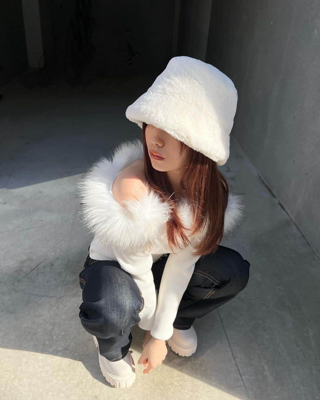 桜井美悠（みゆみゆ）さんのインスタグラム写真 - (桜井美悠（みゆみゆ）Instagram)「. 白のふわふわが好きってことです」12月16日 19時14分 - miyumiyu1112