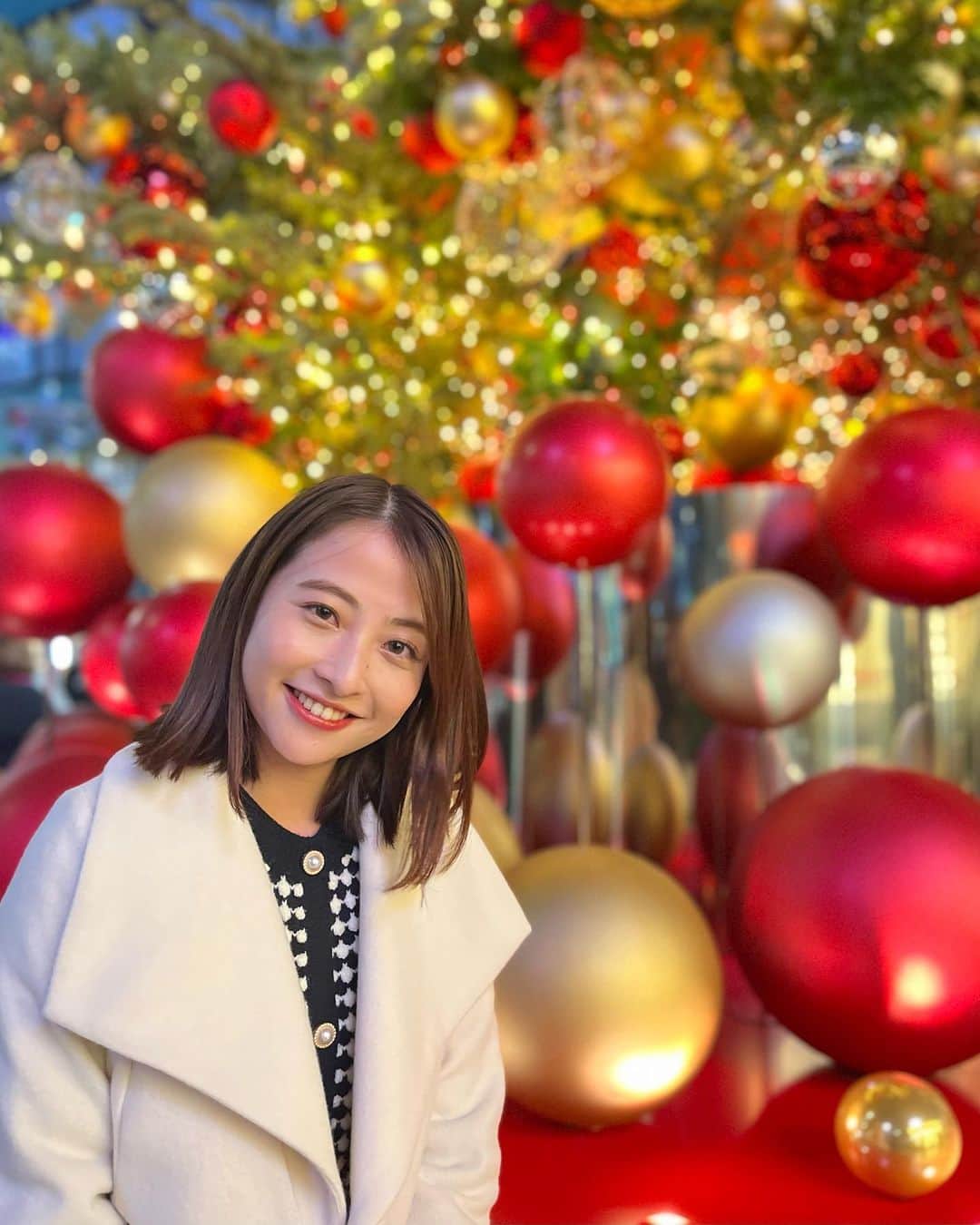 日比麻音子さんのインスタグラム写真 - (日比麻音子Instagram)「大学の友達と、よる散歩💫  当時と比べて街は少しずつ変わっても、 10代の頃と変わらない友人たちにホっ。  インスタ用にって、 たくさん撮ってくれてありがと🤣」12月16日 19時44分 - hibi_maoko