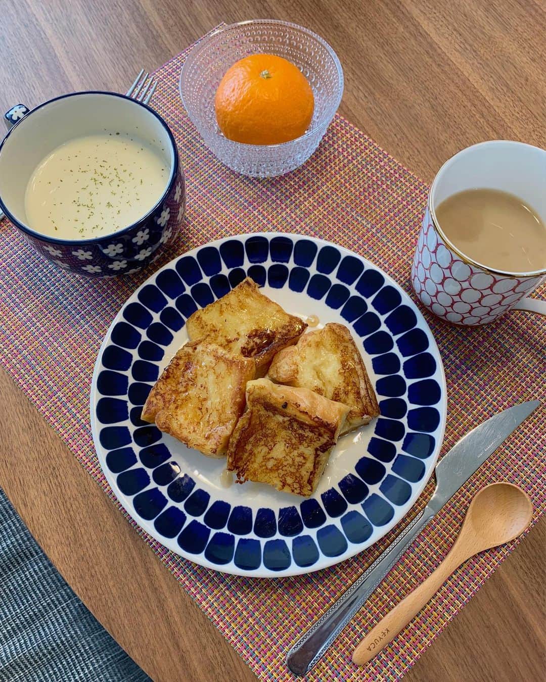 川村まりさんのインスタグラム写真 - (川村まりInstagram)「阪神尼崎にある、 @melk_pan さんの試食会に参加したよん！ 牛乳屋さんの食パン🥛🐮🍞  そのまま食べても、もちもちで美味しいし、手を加えてもとっても美味しい食パン🍞💓 私はフレンチトーストと、卵パンにして食べたよん😋  ノーマル食パンと、あんこと、レーズンと、チーズ味があったよ！全部美味しかったけど、私はあん食パンが好き〜💕  「まりのインスタグラムを見た」とお店に伝えていただいたら次回来店時から、500円割引になるみたいよん  #メルクパン #食パン専門店 #生食パン #尼崎グルメ　 #尼崎カフェ #阪神尼崎 #PR」12月17日 16時34分 - marimari725