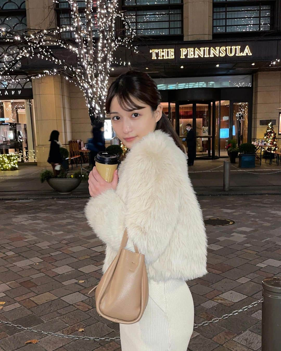 織田奈那さんのインスタグラム写真 - (織田奈那Instagram)「久しぶりの投稿だよ🥺 12月さ良い事も悪い事も同時にたくさん起こりすぎてカオス状態が続いてたんだけど何かが動いてる気がして嬉しいよ☝️ あと人生で起きた事の全てには必ず意味があってそれがあったからこそ今の自分があって今を生きれるんだよねって最近思った☝️  #24の冬悟り開く #スピリチュアルなな #明日M1」12月17日 20時47分 - odanana924