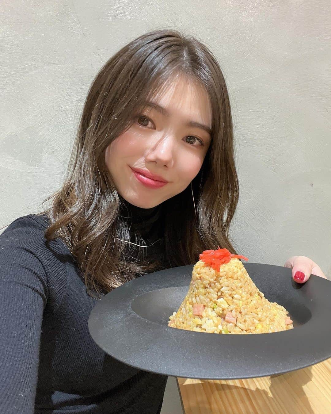 波田妃奈さんのインスタグラム写真 - (波田妃奈Instagram)「今月オープンしたばかりの池袋のサ飯食堂行ってきました〜🍽   @_saunatiger_ さんプロデュースで サウナタイガーの会員さんしか 食べれられないこだわりのサ飯が お手軽に堪能できちゃいました🐯  秘伝ダレの特製チャーハン×濃厚バナナジュースの組合せ 最高に整いました🥺✨  #サウナタイガー  #サ飯食堂 #池袋 #サ飯 #saunatiger #サウナ #サウナ好きな人と繋がりたい」12月18日 20時02分 - hina__fitness