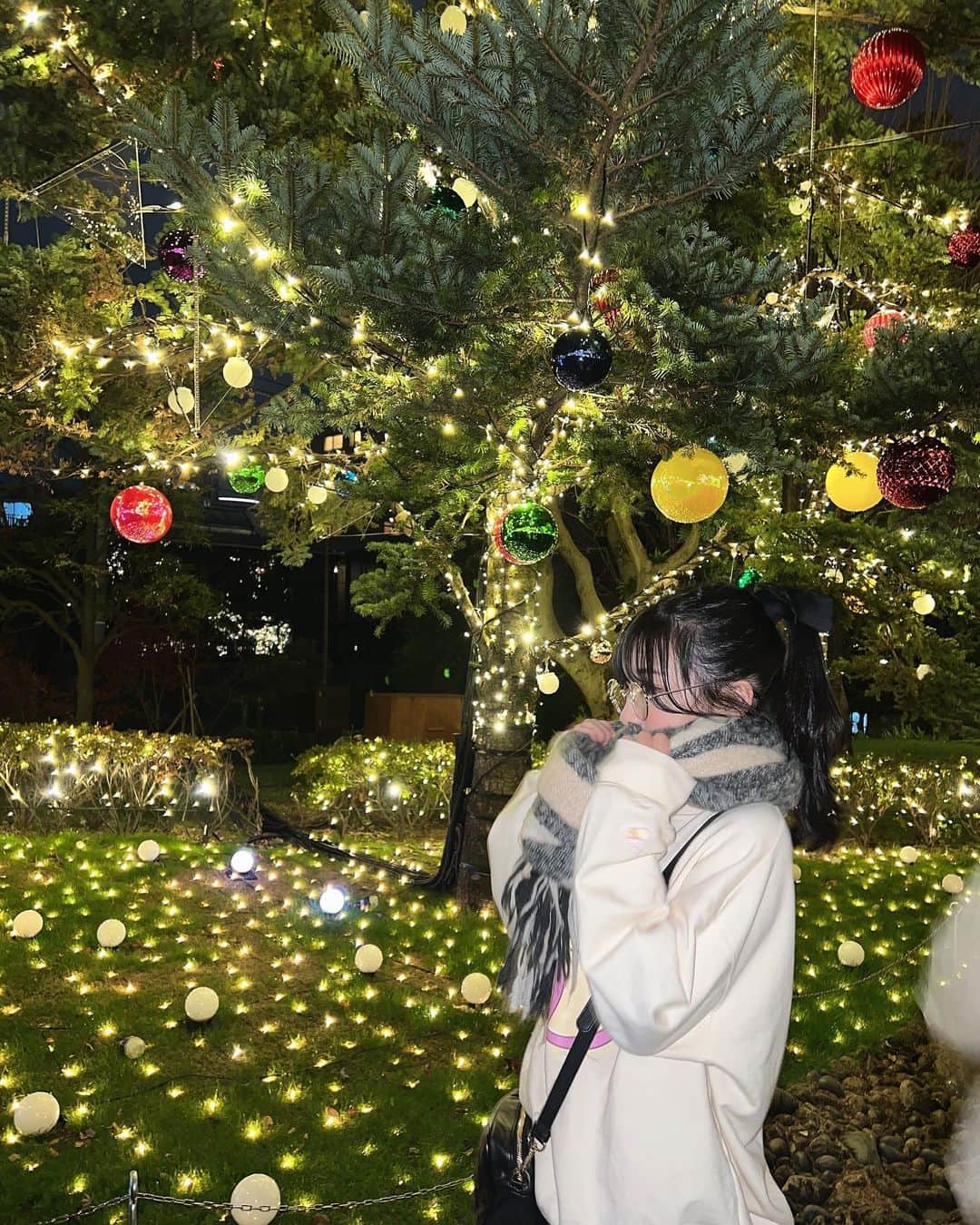 涼本理央那さんのインスタグラム写真 - (涼本理央那Instagram)「見て〜大都会のイルミ🎄⭐️⭐️ 六本木の！！！ミッドタウン！ 都会だった！！！見に行けて嬉しいなあ、  イルミネーション投稿続いてますな←笑  #東京 #六本木 #ミッドタウン #東京ミッドタウン #イルミネーション #クリスマス #tokyo #roppongi #christmas #いるみねーしょん #🎄」12月18日 21時18分 - riona_suzumoto