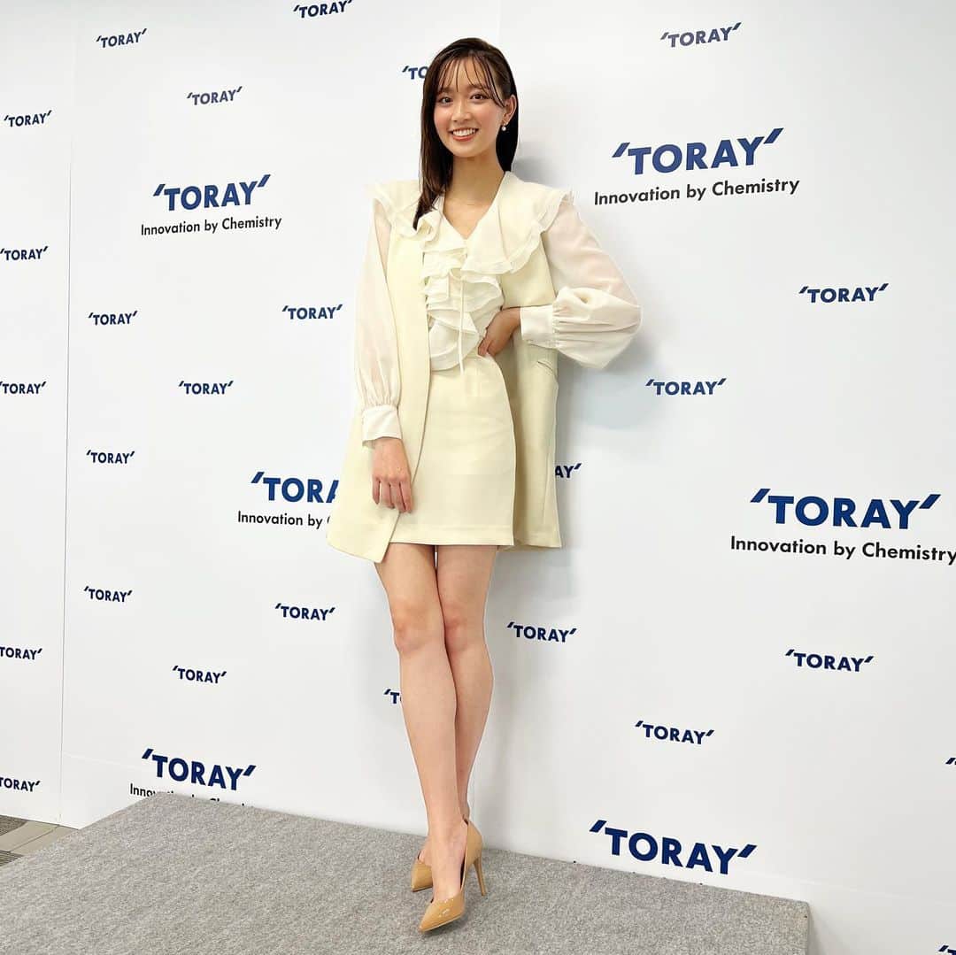 間瀬遥花さんのインスタグラム写真 - (間瀬遥花Instagram)「. ご報告です！ 2022年に引き続き2023年も東レキャンペーンガールを務めさせていただくことになりました⭐️ . そして今回から任期切り替えのタイミングが年度に合わせた区切りに変更になったので、 次の3月末までは2022年、 4月から2024年3月まで2023年の東レキャンペーンガールとして活動してきいます！ . まさか2年継続させていただけるとは思ってなかったので本当に嬉しいです〜🙌🏻 引き続きよろしくお願いします！ . . . #toray #東レ #東レキャンペーンガール」12月19日 13時59分 - maseharu_929