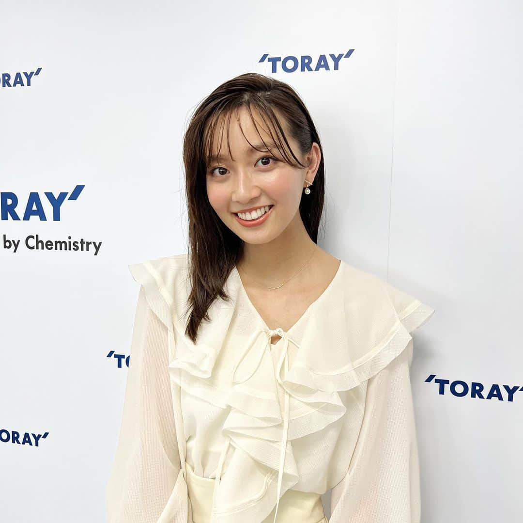 間瀬遥花さんのインスタグラム写真 - (間瀬遥花Instagram)「. ご報告です！ 2022年に引き続き2023年も東レキャンペーンガールを務めさせていただくことになりました⭐️ . そして今回から任期切り替えのタイミングが年度に合わせた区切りに変更になったので、 次の3月末までは2022年、 4月から2024年3月まで2023年の東レキャンペーンガールとして活動してきいます！ . まさか2年継続させていただけるとは思ってなかったので本当に嬉しいです〜🙌🏻 引き続きよろしくお願いします！ . . . #toray #東レ #東レキャンペーンガール」12月19日 13時59分 - maseharu_929