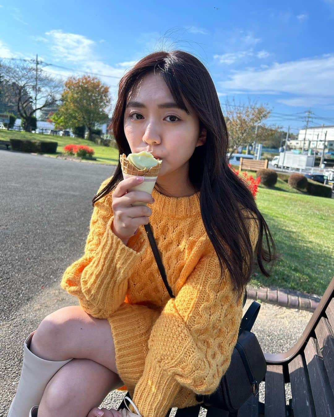 豊田留妃さんのインスタグラム写真 - (豊田留妃Instagram)「🍋🍎🍐 #公園 #photo #パパとママと」12月19日 21時54分 - runstagram_717