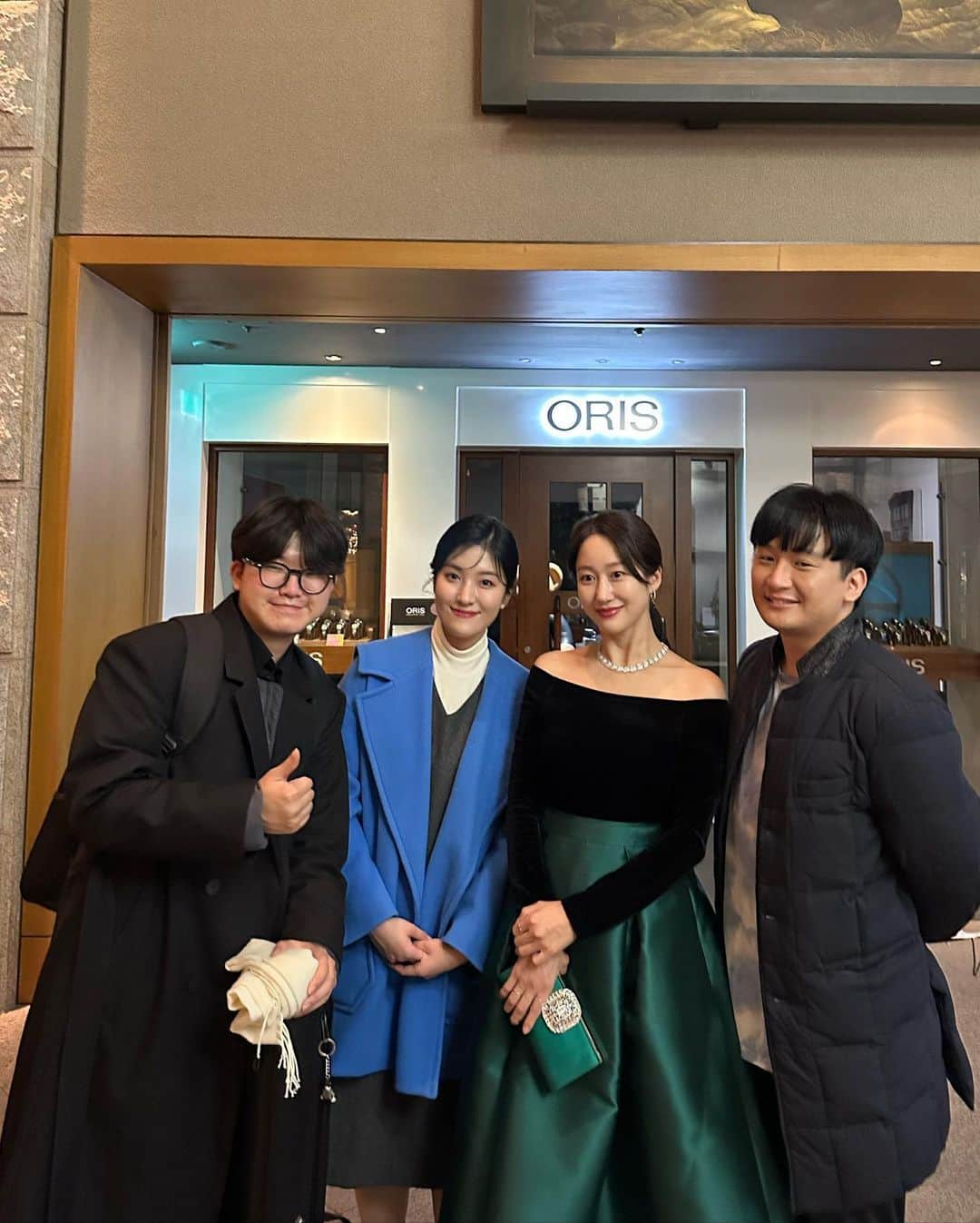 チョン・ヘビンさんのインスタグラム写真 - (チョン・ヘビンInstagram)「특별한 감동이 있었던  #뷰티풀비전콘서트  이 아이들의 순수한 영혼의 오케스트라와 스페셜 게스트분들의 멋진 하모니가 소복하게 마음에 쌓였던것 같아요   장애인및 비장애 소외계층 아이들의 소중한 꿈으로 이루어진 오케스트라의 공연    대가를 바라지 않는 사랑, 뷰티플마인드  다양한 문화활동을 통해 전 세계의 소외된 이웃에게 ‘대가를 바라지 않는 사랑(Expect Nothing in Return)’을 실천하는 문화외교 자선단체로서 재외 한인들을 주축으로 2006년 미국과 홍콩 설립에 이어 2007년 3월, 외교통상부의 인가를 받아 설립되었습니다.  2012년 1월에 싱가포르, 2015년 11월에 베트남에도 뷰티플마인드가 설립되었으며, 이를 바탕으로 전 세계 소외된 이웃에게 아름다운 나눔을 실현한 결과 2016년 7월에 UN 경제사회이사회(ECOSOC) 특별협의적지위(special consultative status)를 취득했습니다.  #뷰티풀마인드」12月19日 23時00分 - heavenbin83