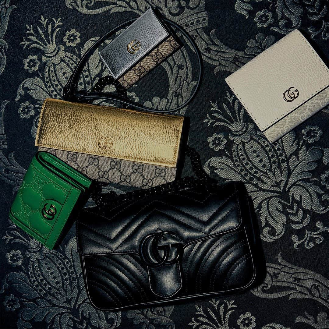 三吉彩花さんのインスタグラム写真 - (三吉彩花Instagram)「-Gucci-  Gucci Gift Pop-Upショップが開催中💫  2022.12.14~27まで 伊勢丹新宿店 本館1階 プロモーション 岩田屋本店 本館1階 KIRAMEKI BOARD  にて美しい星の光が散りばめられたGucci Gift Pop-Upショップへ是非💫 クリスマスギフトにもぴったりな素敵なアイテムが沢山あります💫  #GucciGift @gucci  #伊勢丹新宿店 #isetanshinjuku @isetan_shinjuku  #岩田屋 #iwataya @iwataya_honten   #25ans @25ansjp   Photos:MASASHI IKUTA」12月20日 6時47分 - miyoshi.aa