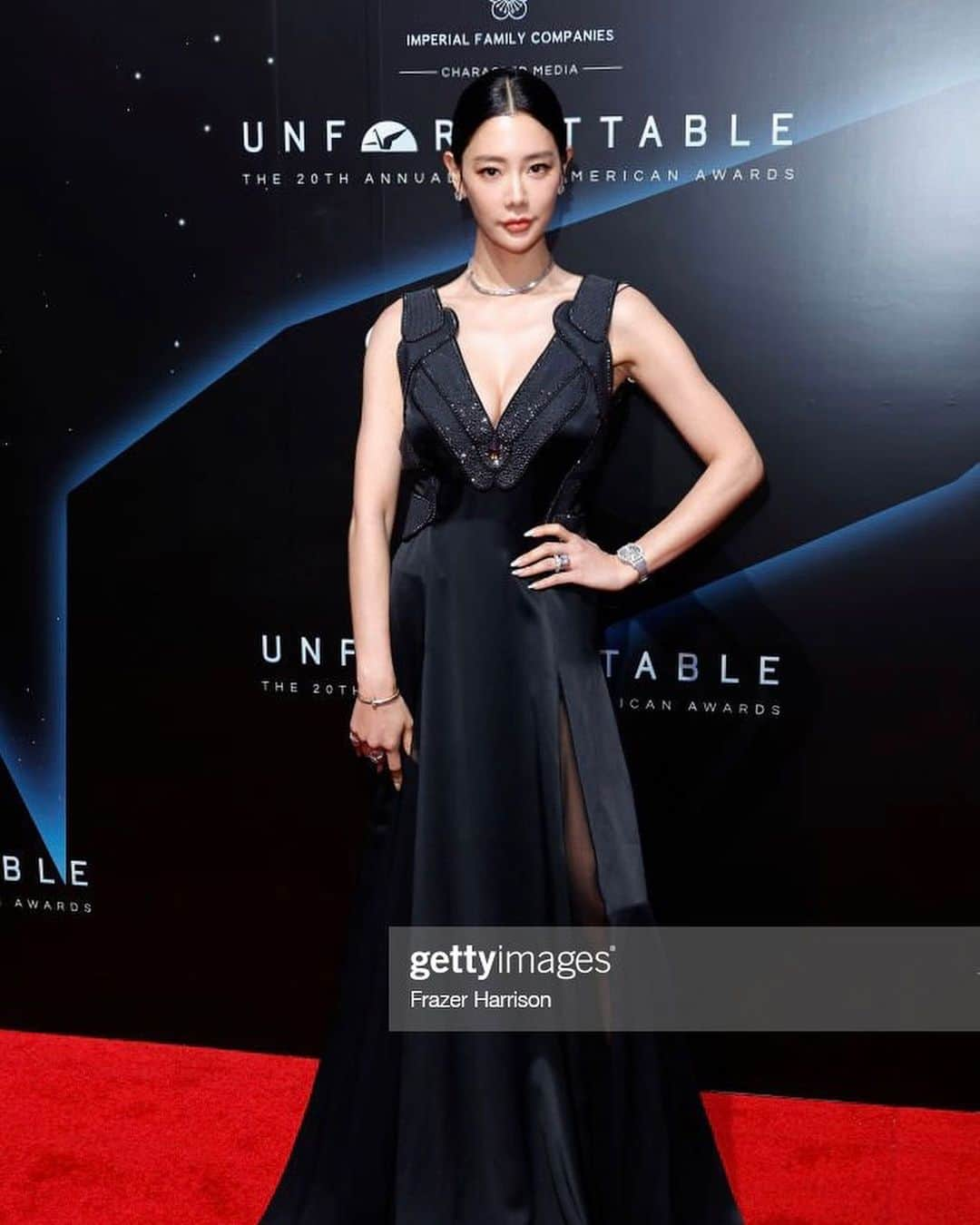 クララさんのインスタグラム写真 - (クララInstagram)「20th Annual Unforgettable Gala Asian American Awards  Thank you, @unforgettablegala @character.media   #actressclara #unforgettable #unforgettablegala #UNFO #redcarpet #redcarpetfashion #celebrity #celebrityfashion #tiffany #tiffanyandco #chopard #liesangbong」12月20日 8時24分 - actressclara