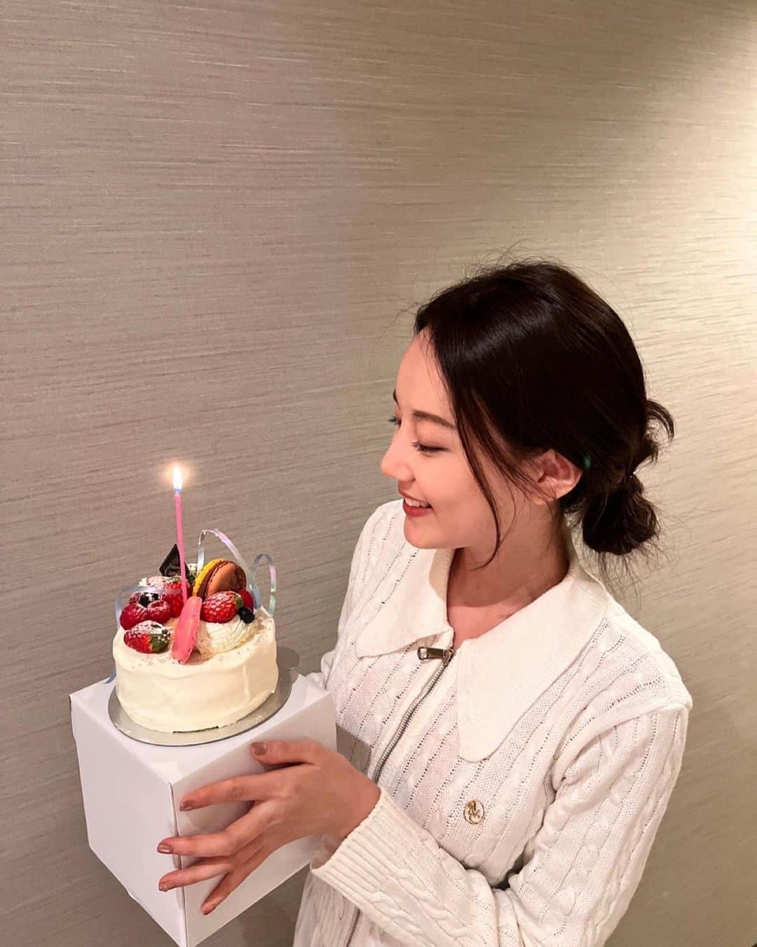 スルギさんのインスタグラム写真 - (スルギInstagram)「도쿄에서 보낸 생일🎂❤️ 축하해주셔서 감사합니당」12月21日 21時23分 - lovee_seul