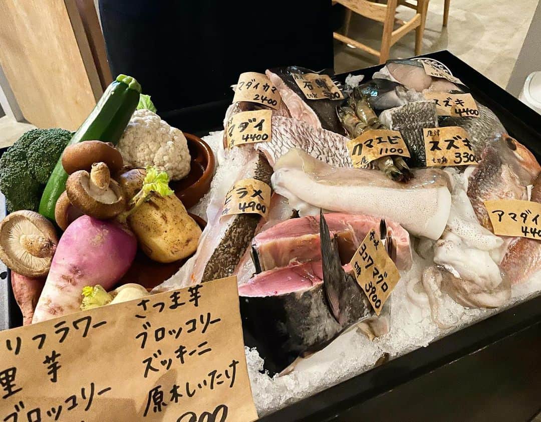 池尻和佳子さんのインスタグラム写真 - (池尻和佳子Instagram)「あぁ〜久しぶりの肉の会🍖 今回はカキを堪能した特別な夜なのでした。気がついたら12時😂」12月22日 0時16分 - wakako_ikejiri_rkb