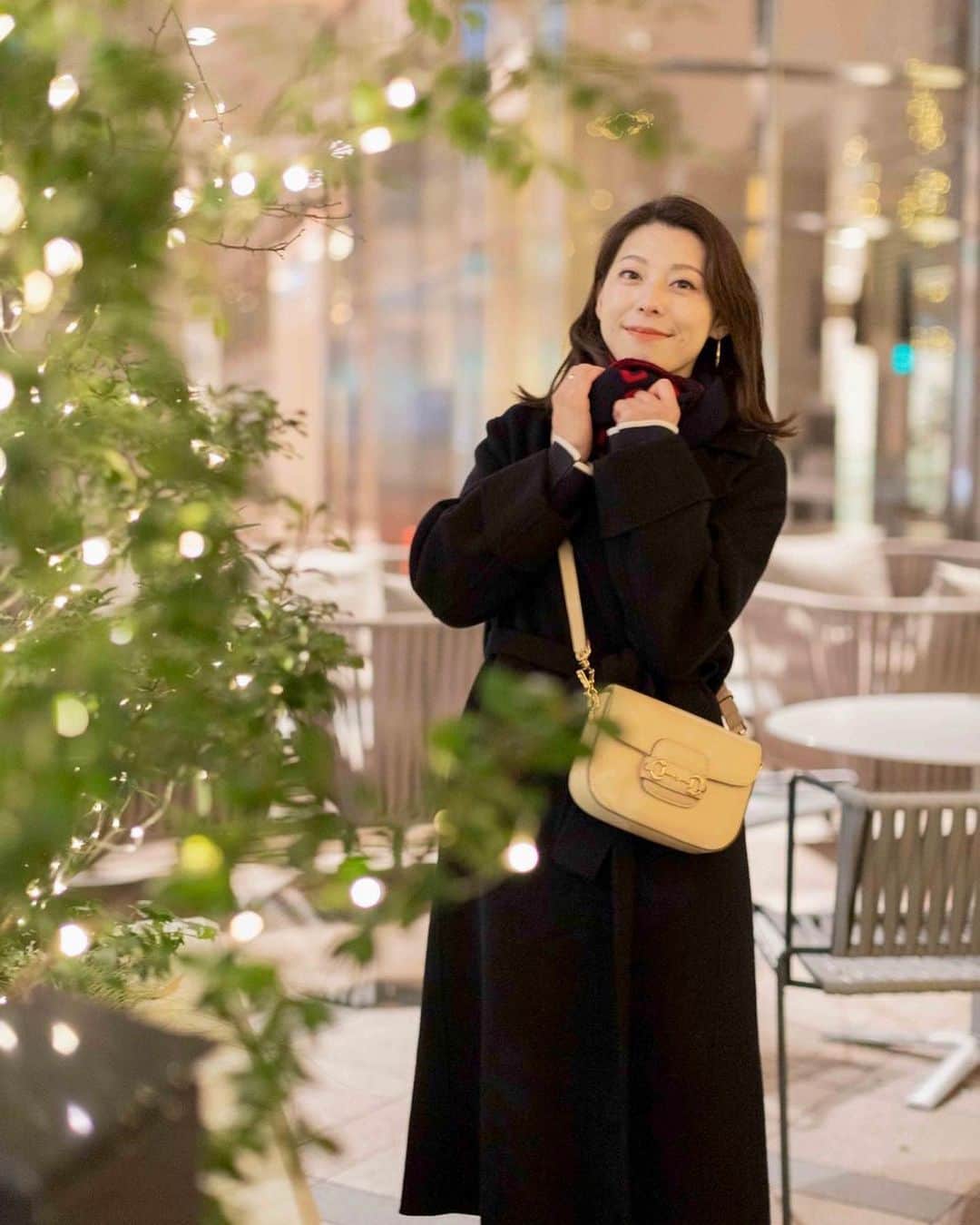 上村彩子さんのインスタグラム写真 - (上村彩子Instagram)「. . 街の中のイルミネーションが 綺麗でわくわくしますね。  12/24『報道特集』、 25は今週も『サンデーモーニング』の ピンチヒッターです🎄 みなさんの週末はどんな予定ですか？」12月22日 8時59分 - saekokamimura