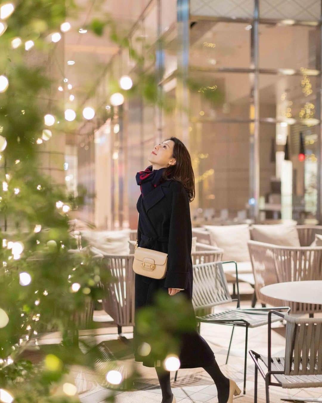 上村彩子さんのインスタグラム写真 - (上村彩子Instagram)「. . 街の中のイルミネーションが 綺麗でわくわくしますね。  12/24『報道特集』、 25は今週も『サンデーモーニング』の ピンチヒッターです🎄 みなさんの週末はどんな予定ですか？」12月22日 8時59分 - saekokamimura