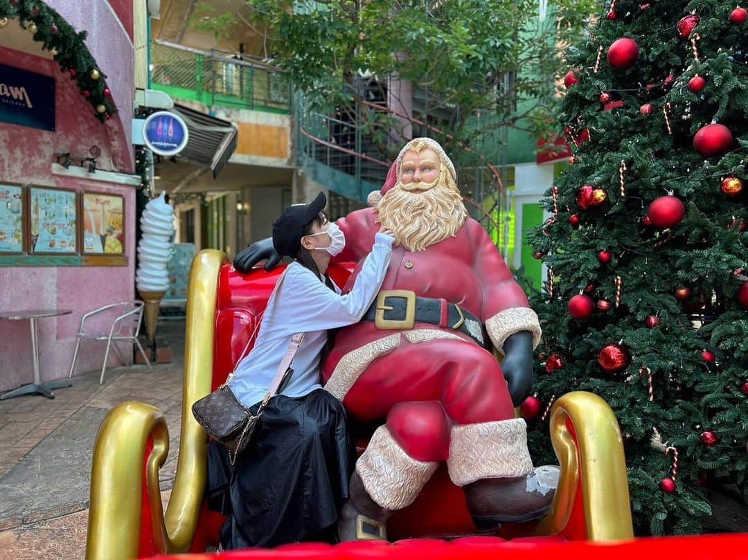 高城れにさんのインスタグラム写真 - (高城れにInstagram)「サンタさんくるかなー🎅💜  #クリスマス」12月22日 15時29分 - takagireni_official
