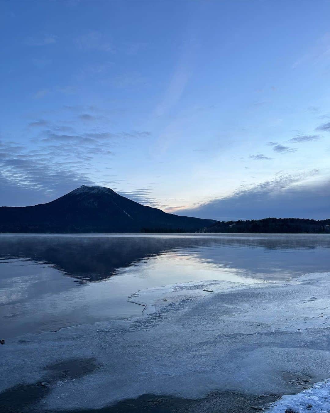 篠田麻里子さんのインスタグラム写真 - (篠田麻里子Instagram)「初の北海道阿寒湖✨ 幻想的で素敵な場所✨  #自然#阿寒湖」12月22日 18時20分 - shinodamariko3