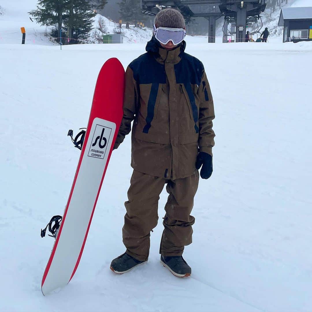 伊勢谷友介さんのインスタグラム写真 - (伊勢谷友介Instagram)「2022th new snowboarding wear of "play design" . I choose same design with '21 but different color.   Love it❣️」12月22日 20時46分 - iseya_yusuke