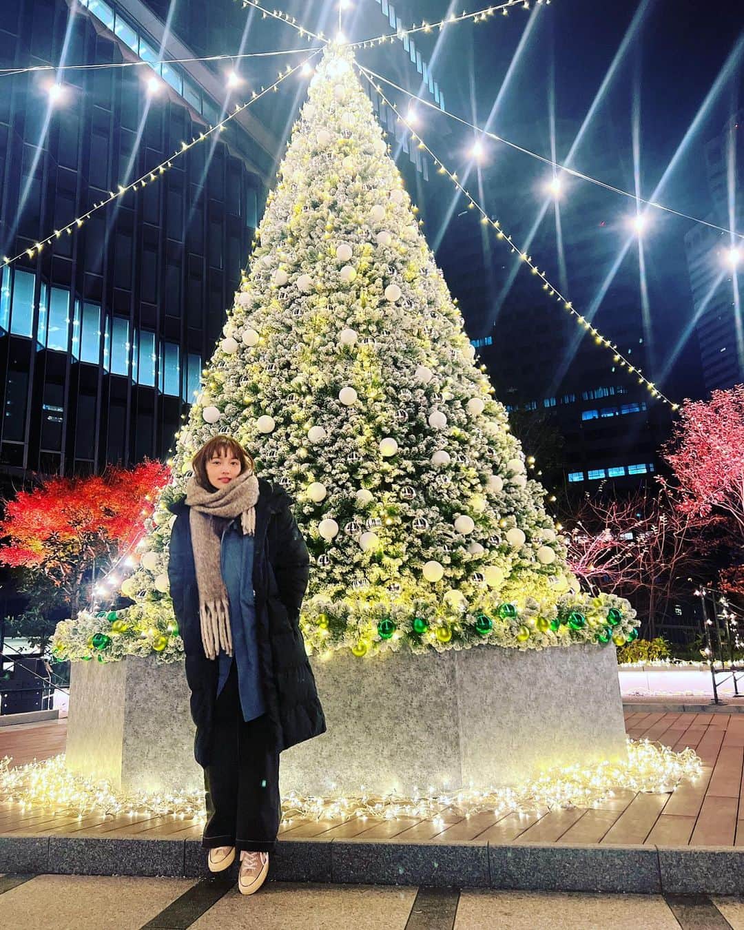 川口春奈さんのインスタグラム写真 - (川口春奈Instagram)「たくさんのありがとう💐みんなが幸せになってほしい、ただそれだけ。たくさんの応援メッセージありがとうございました❄️ @silent_fujitv」12月23日 0時38分 - haruna_kawaguchi_official