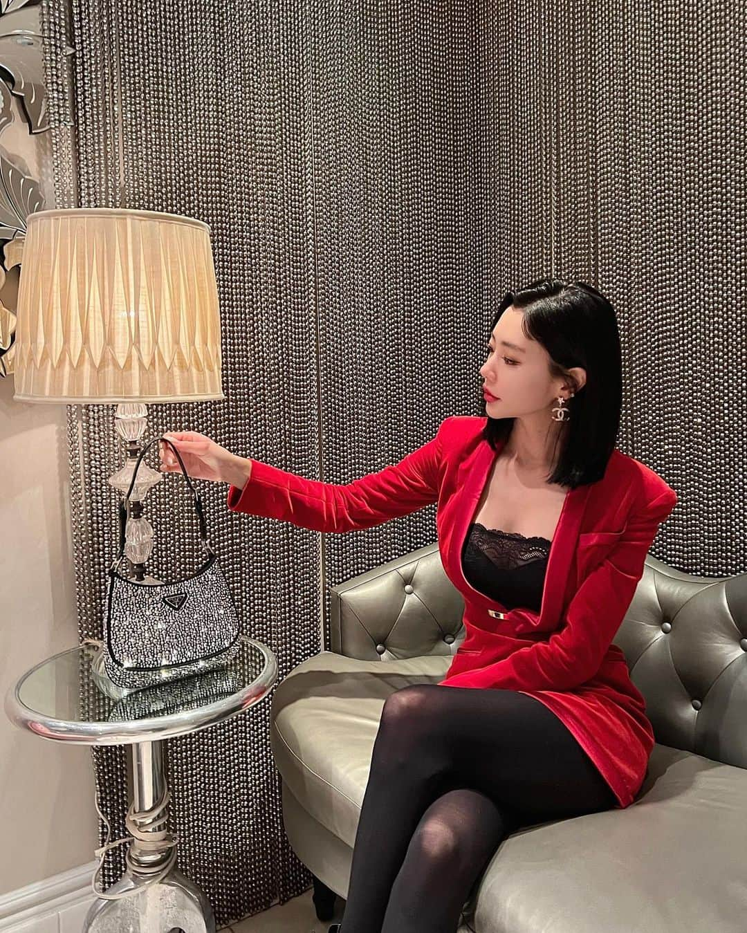 クララさんのインスタグラム写真 - (クララInstagram)「Fun Night with Live Jazz Music 🎶  #actressclara #chanel #prada #balmain #fashion #fashionjewelry #ootd #ootdfashion #red #reddress #christmas #christmasdress #크리스마스 #크리스마스룩 #연말룩 #연말」12月23日 9時54分 - actressclara