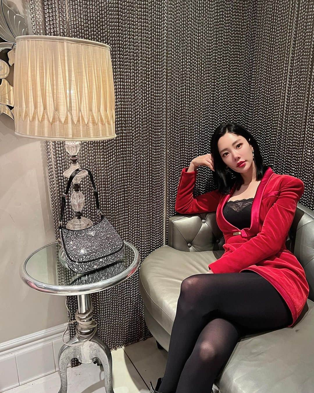 クララさんのインスタグラム写真 - (クララInstagram)「Fun Night with Live Jazz Music 🎶  #actressclara #chanel #prada #balmain #fashion #fashionjewelry #ootd #ootdfashion #red #reddress #christmas #christmasdress #크리스마스 #크리스마스룩 #연말룩 #연말」12月23日 9時54分 - actressclara