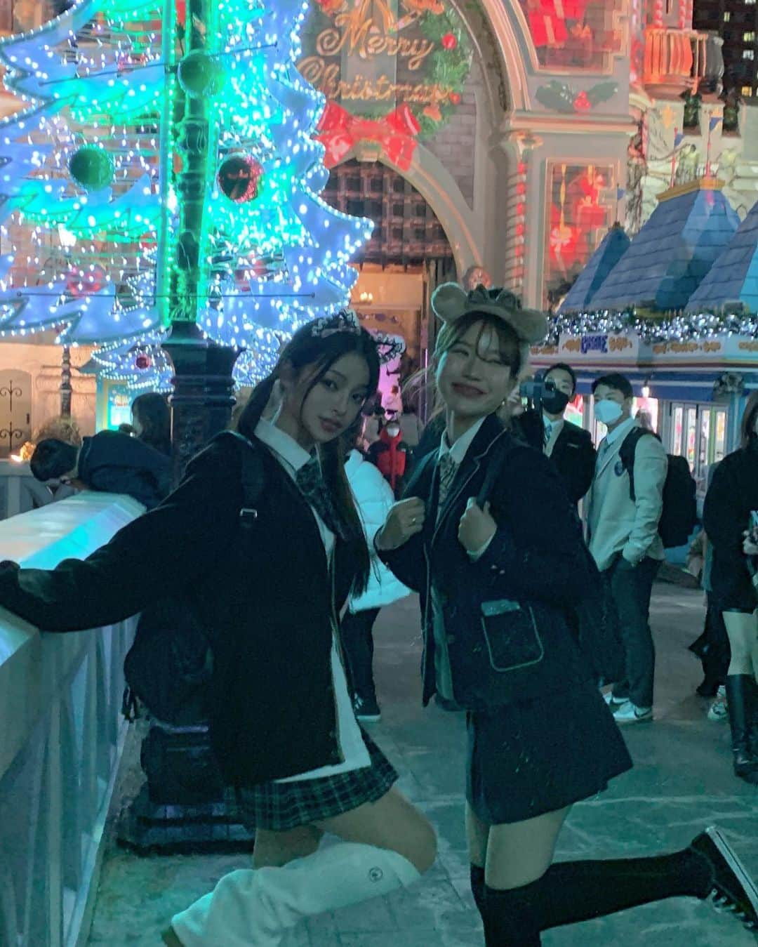 カン・ギョンミンさんのインスタグラム写真 - (カン・ギョンミンInstagram)「🎠마음만은 19살, 현실은 29..💗✨」12月23日 23時41分 - kkmmmkk