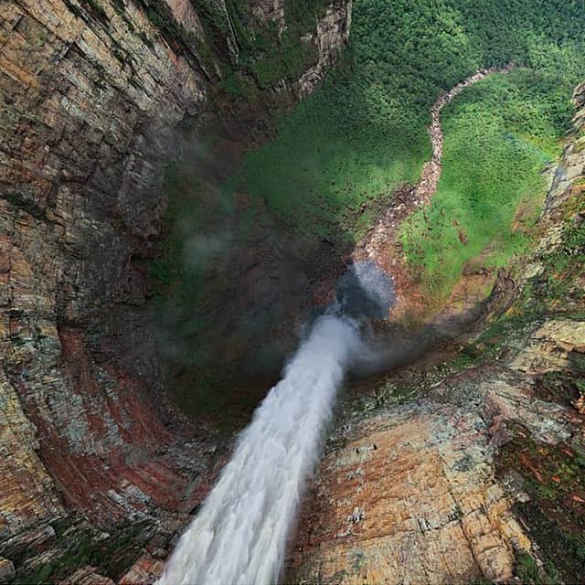 ✈MyTravelGram™のインスタグラム：「Dragon falls, Venezuela✨」