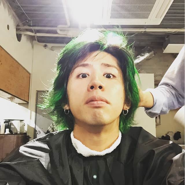 Taka さんのインスタグラム写真 - (Taka Instagram)「髪にイタズラ。」5月1日 19時05分 - 10969taka