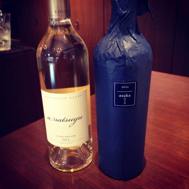 志摩有子さんのインスタグラム写真 - (志摩有子Instagram)「今夜のワインを仕入れにきた🍷 #kenzoestate #wine #あさつゆ #asatsuyu  #明日香 #asuka #お祝い」5月2日 16時23分 - ariko418