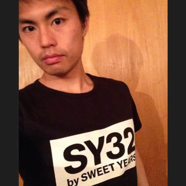 塩谷昂大さんのインスタグラム写真 - (塩谷昂大Instagram)「今回の撮影から衣装協力して頂けることになった 「SY32 bysweet years」 大好きなサッカー選手、ビエリとマルディーニが作ったブランド！ キャットストリートに期間限定でオープンしてます^ ^ #SY32」5月3日 1時06分 - kodai_shioya