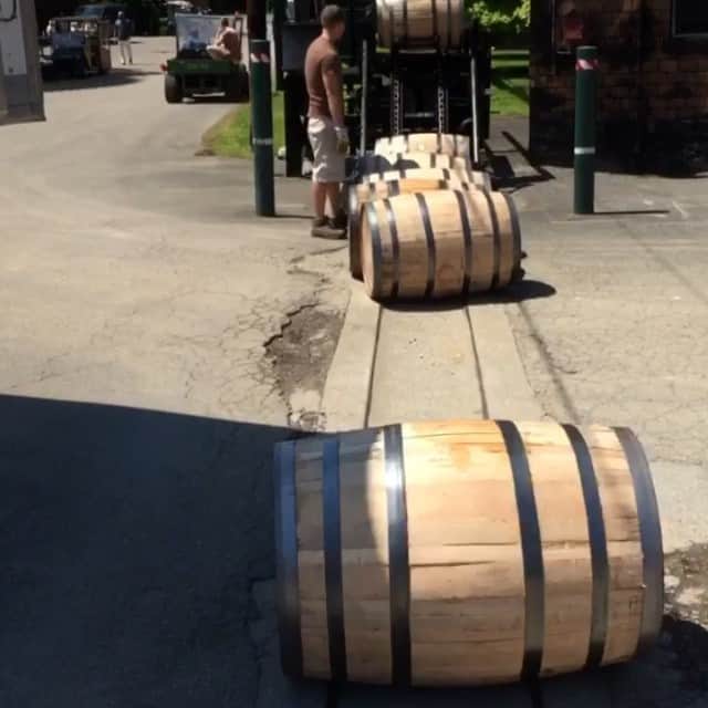 ケビン・シストロムのインスタグラム：「Took this hyperlapse yesterday at Buffalo Trace. Download hyperlapse in the App Store 👏👏👍」