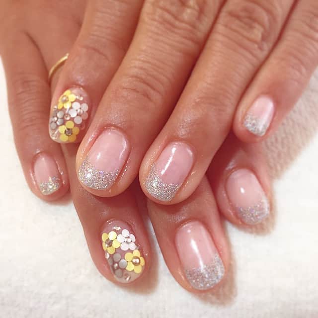 宮里藍さんのインスタグラム写真 - (宮里藍Instagram)「New nails♡ #nails #ネイル」5月3日 16時04分 - ai_miyazato