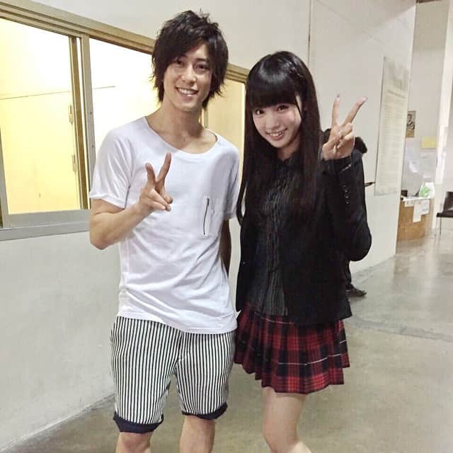 のインスタグラム：「がっくんとタイにてトークショー🎤 久々紘汰✖️舞🙋🏼 #Thailand #tcc2015 #Thailandcomicon」