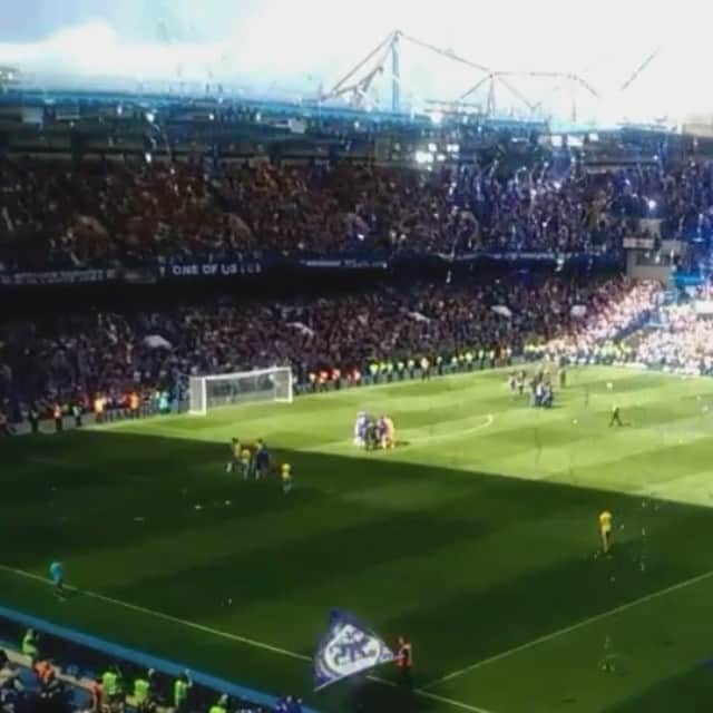 エンリケ・イラーリオのインスタグラム：「💙 Premier League Champions 🎉🎉🎊 🎊 All The Way Top Of The League 👏👏👏 Amazing achievement, congrats to everyone! #Chelseafc #BlueIsTheColour #AllTheWay #Proud」