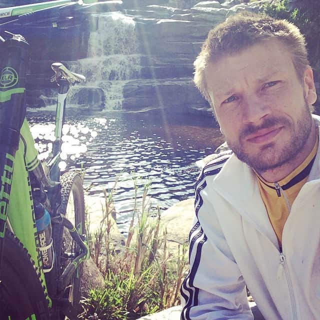 Rodrigo Hilbertさんのインスタグラム写真 - (Rodrigo HilbertInstagram)「Cachoeira dos Frades em Teresópolis #pedal #cannondalebr #vidaboa」5月5日 1時36分 - rodrigohilbert