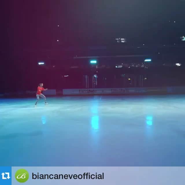 イェニー・サーリネンのインスタグラム：「@biancaneveofficial !❤️ #figureskating #bfit #luxurysportswear #teambiancaneve」