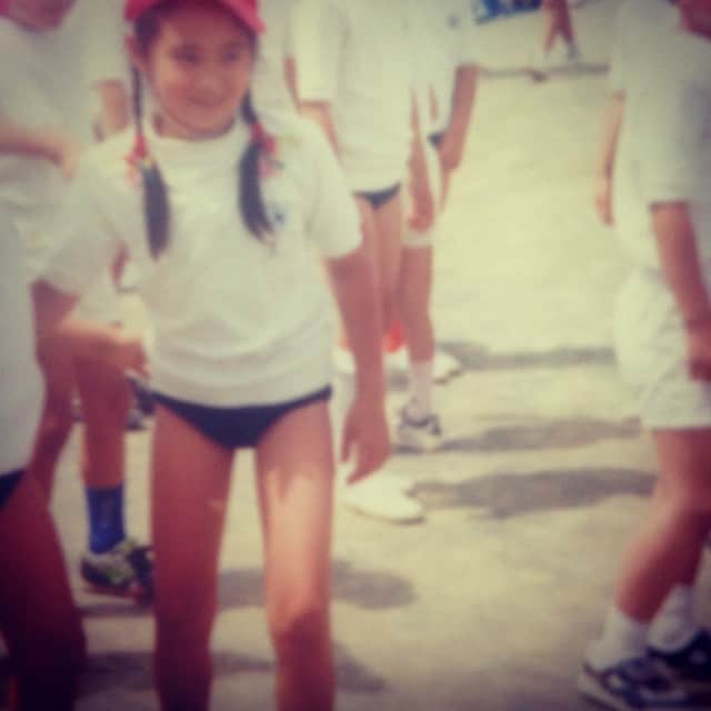 浦えりかのインスタグラム：「私の頃はブルマー世代。 #こどもの日」