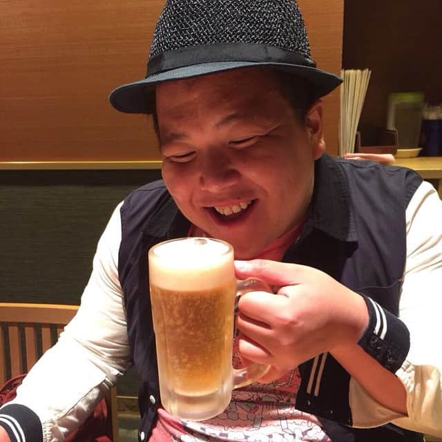 西代洋さんのインスタグラム写真 - (西代洋Instagram)「朝8時半福岡です♪♪ 話芸の神ときとります♪♪」5月6日 10時50分 - onikuchan0927