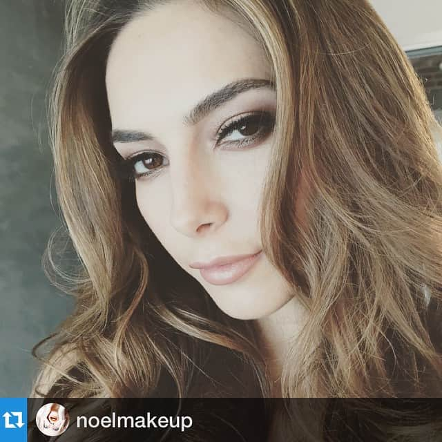 レッグアベニューさんのインスタグラム写真 - (レッグアベニューInstagram)「#Repost @noelmakeup 👄👄 ・・・ This gorgeous 😇, my boo @evalaurenreal @legavenue #smokeyeyes #nudelips #lingerie Hair @amandaozardhair + @zachkillian Makeup by Me」5月6日 15時06分 - legavenue