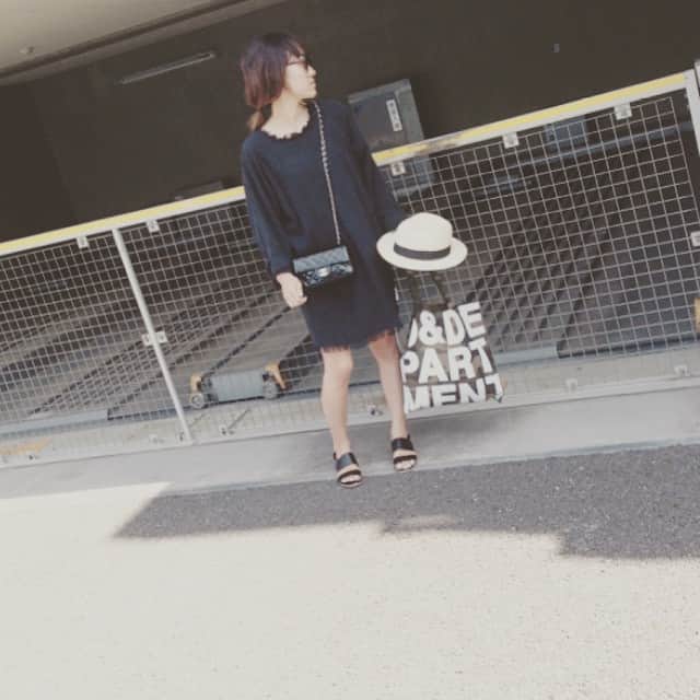 金子綾さんのインスタグラム写真 - (金子綾Instagram)「today's... op#ISABELMARANTETOILE #chanel  #jcrew  #ootd  #akcloset」5月22日 22時41分 - ayaaa0707