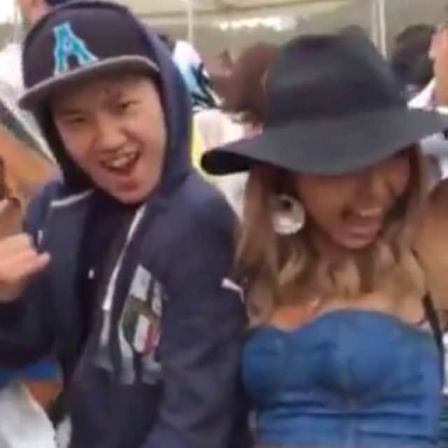 とみmamaのインスタグラム：「踊り狂いすぎww 騒ぎすぎwww  大好きな#W&W  に#テンションMAX #お酒もかなり入ってますw  #electriczoox2015 #electriczoo#electriczoo_beach_tokyo#zoo#electric#EDM#fes#海浜幕張#幕張beach#W&W」