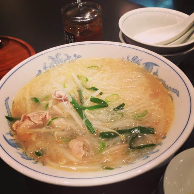 志摩有子さんのインスタグラム写真 - (志摩有子Instagram)「〆はベーシックに汁ビーフン。スープが優しい♡ 台湾小旅行大満足♡」5月9日 21時58分 - ariko418